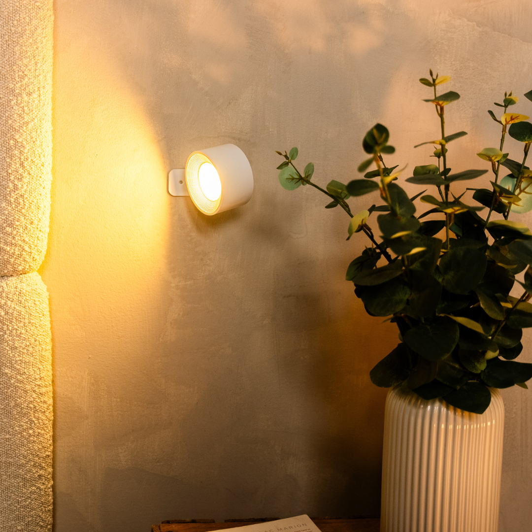 Cordless rechargeable LED wall light