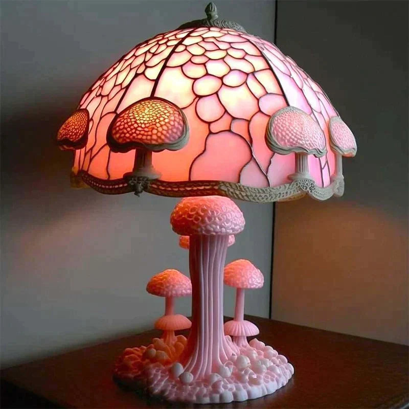 Decorative stained glass table lamp