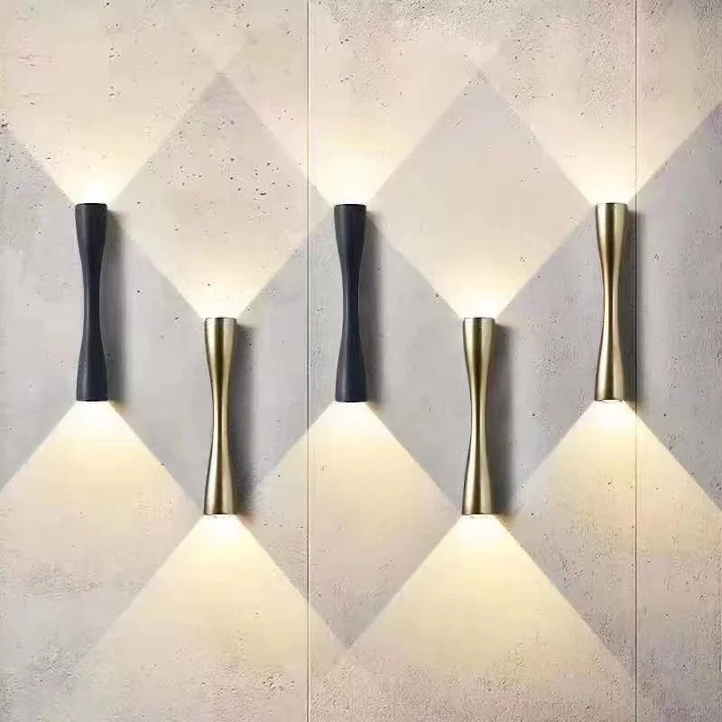 Hourglass Up and Down Wall Light – detail view