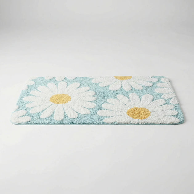 Plush Daisy Bath Mat