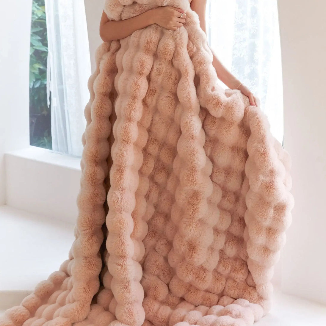 Plush Faux Fur Throw Blanket in apricot