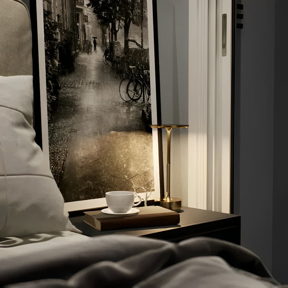Rechargeable adjustable LED table lamp