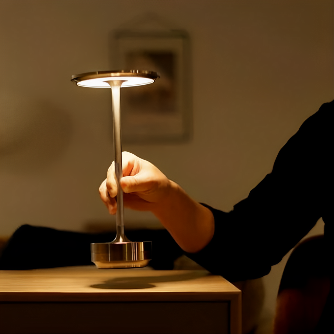 Rechargeable adjustable LED table lamp