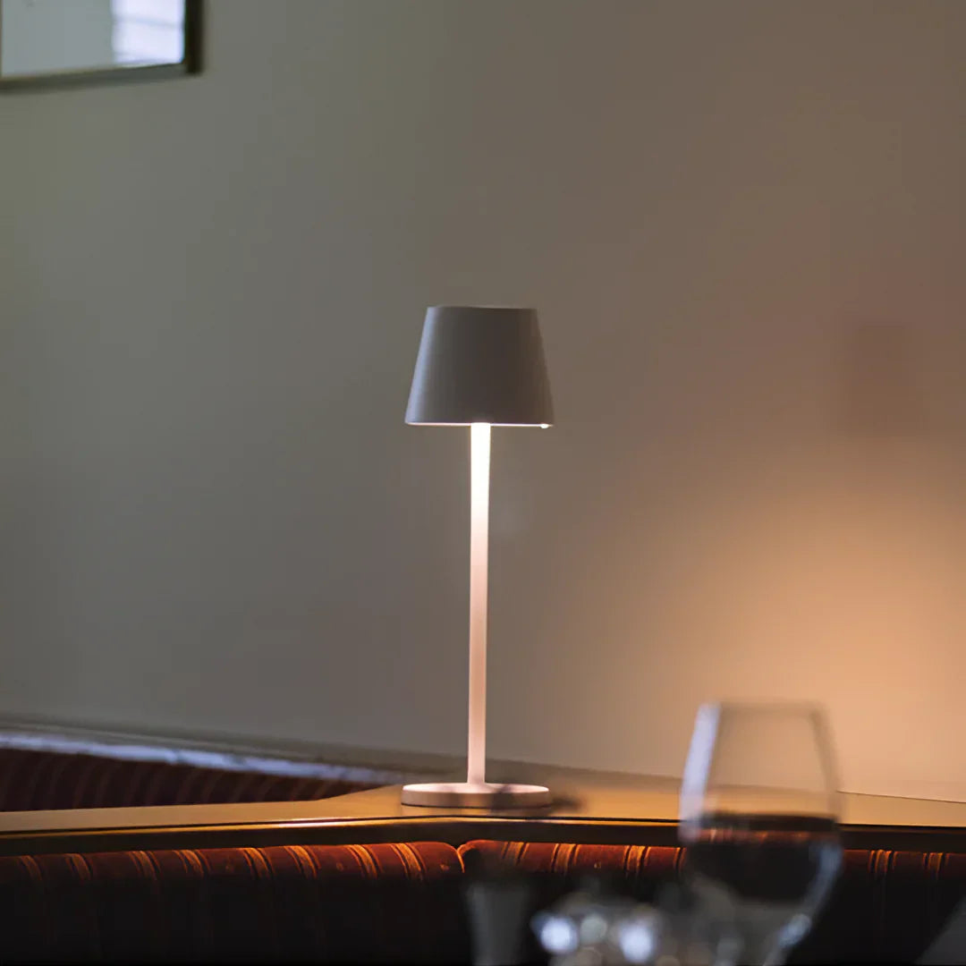 Rechargeable dimmable LED table lamp