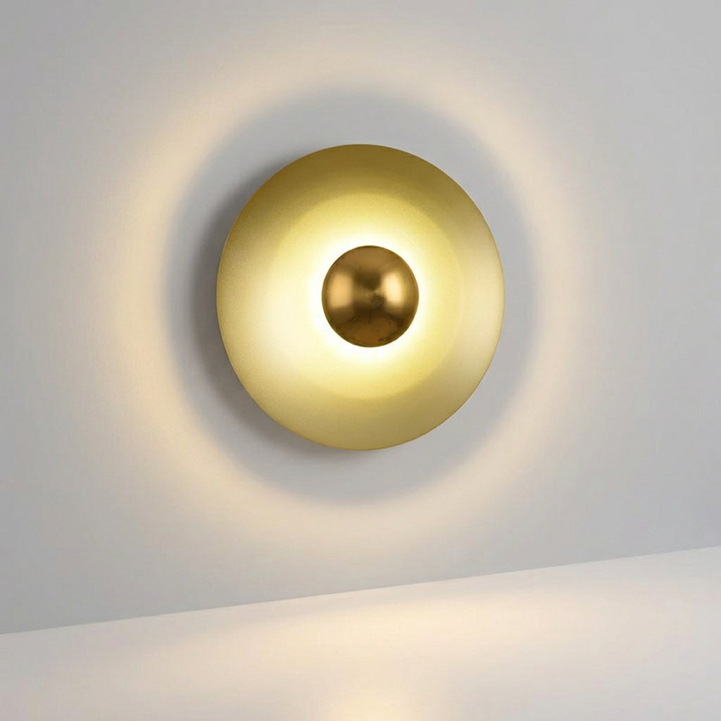 Round Halo LED Wall Light in Gold