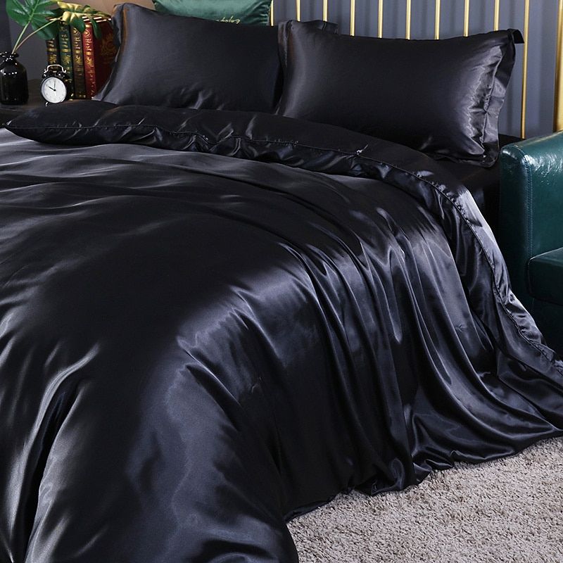 Satin Bedding Set in black