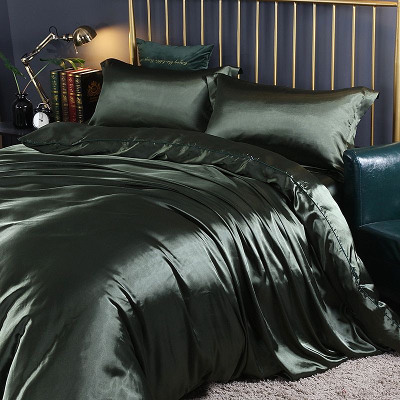 Satin Bedding Set in emerald green