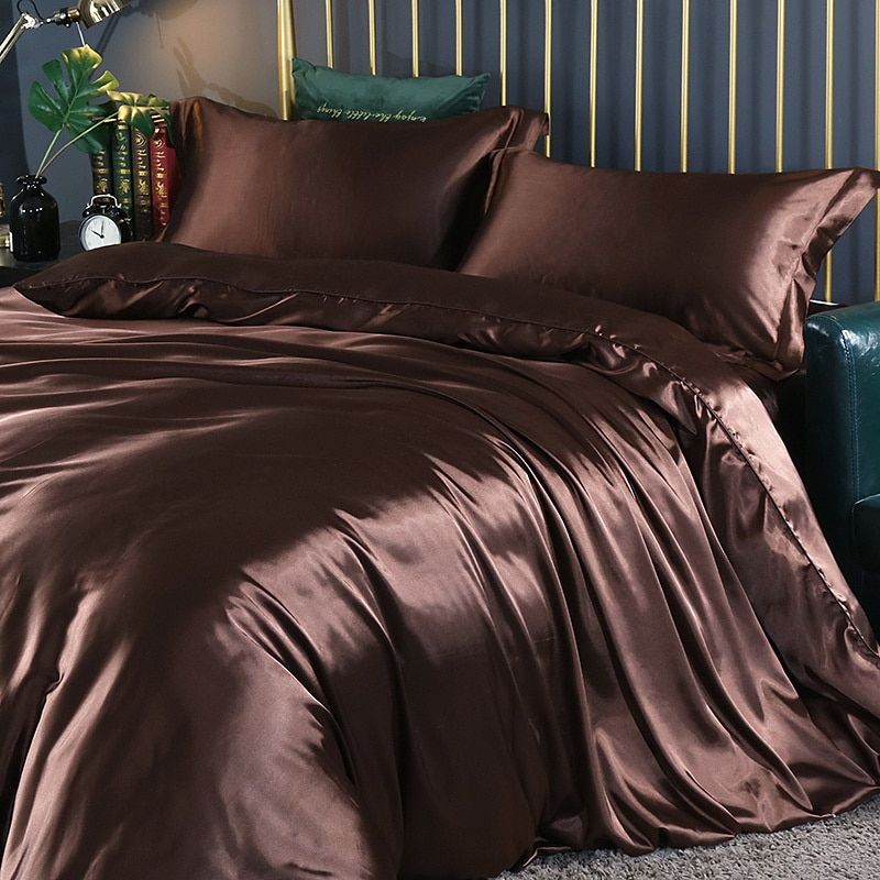Satin Bedding Set in maroon