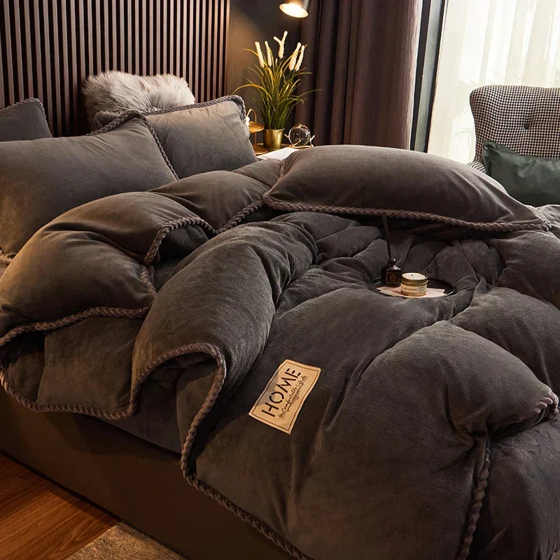 Velvet Fleece Duvet Cover Set in black
