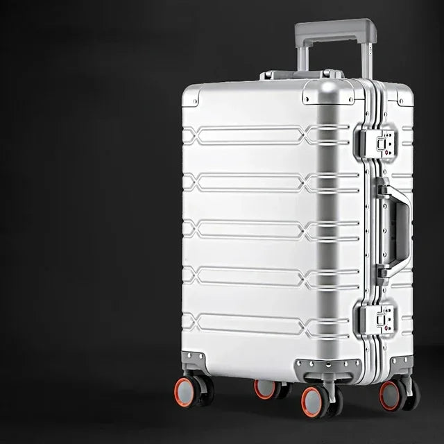 Aluminium-Magnesium Spinner Suitcase in Silver